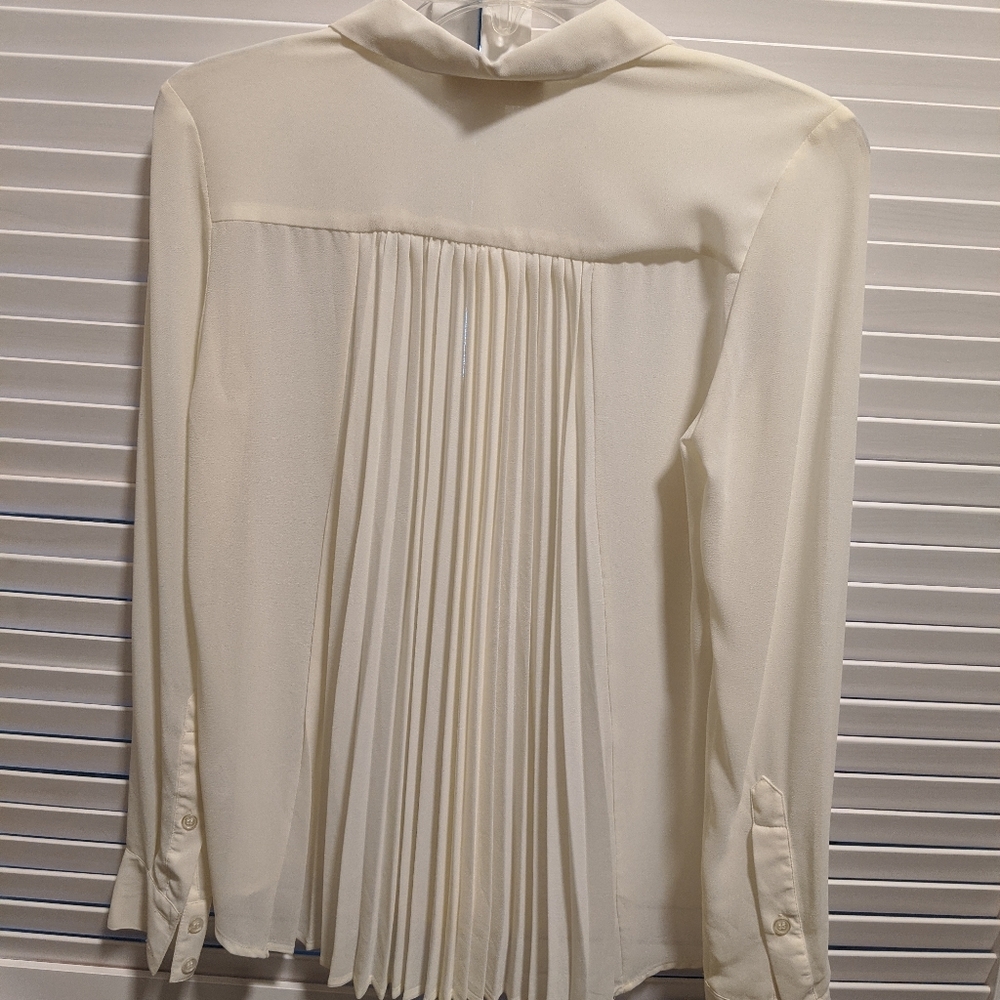 Olive and Oak cream blouse with pleat back detail